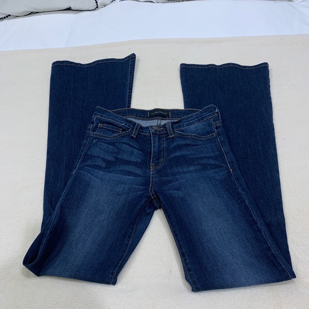 Flying monkey flare jeans sz 26